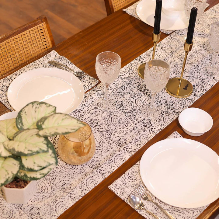 Table Runners & Mats