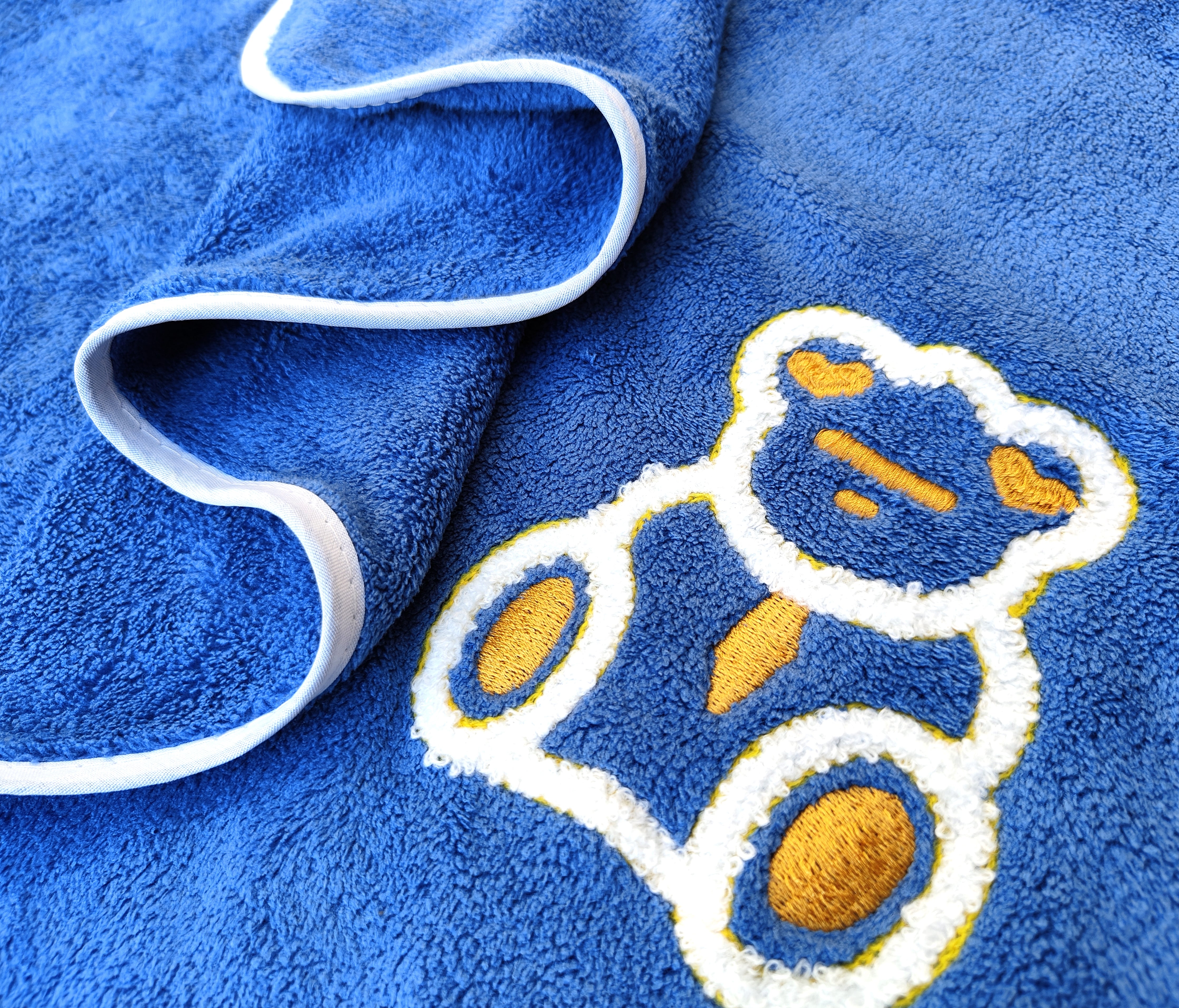 Lunar Days 350 GSM Microfiber Kids Bath Towel with Hanging Loop