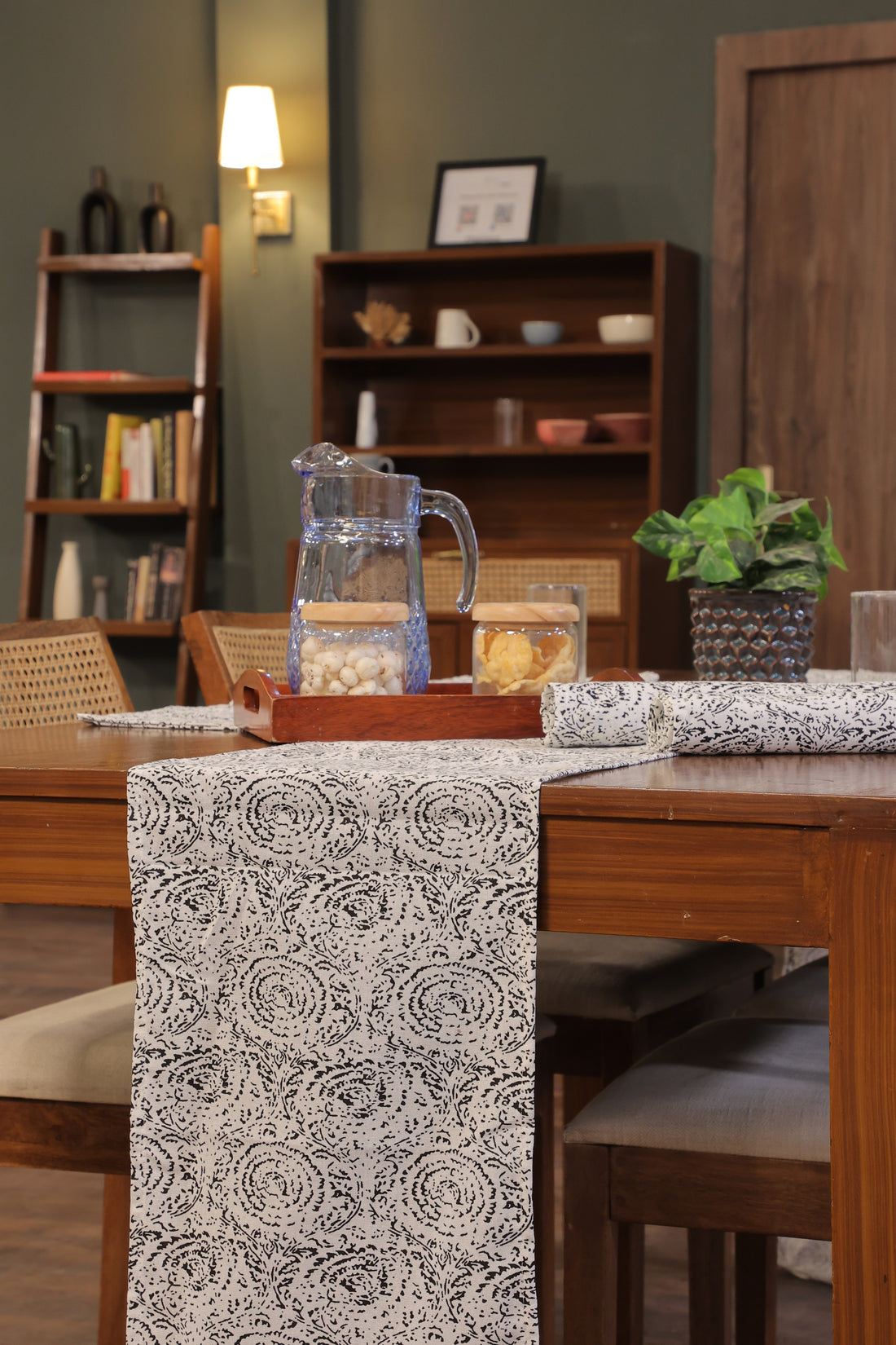 Lunar Days 100% Cotton Rectangular Dining Table mat with Runner (Runner size: 13*72 Inch & Mats Size: 13*20 Inch) BLACK